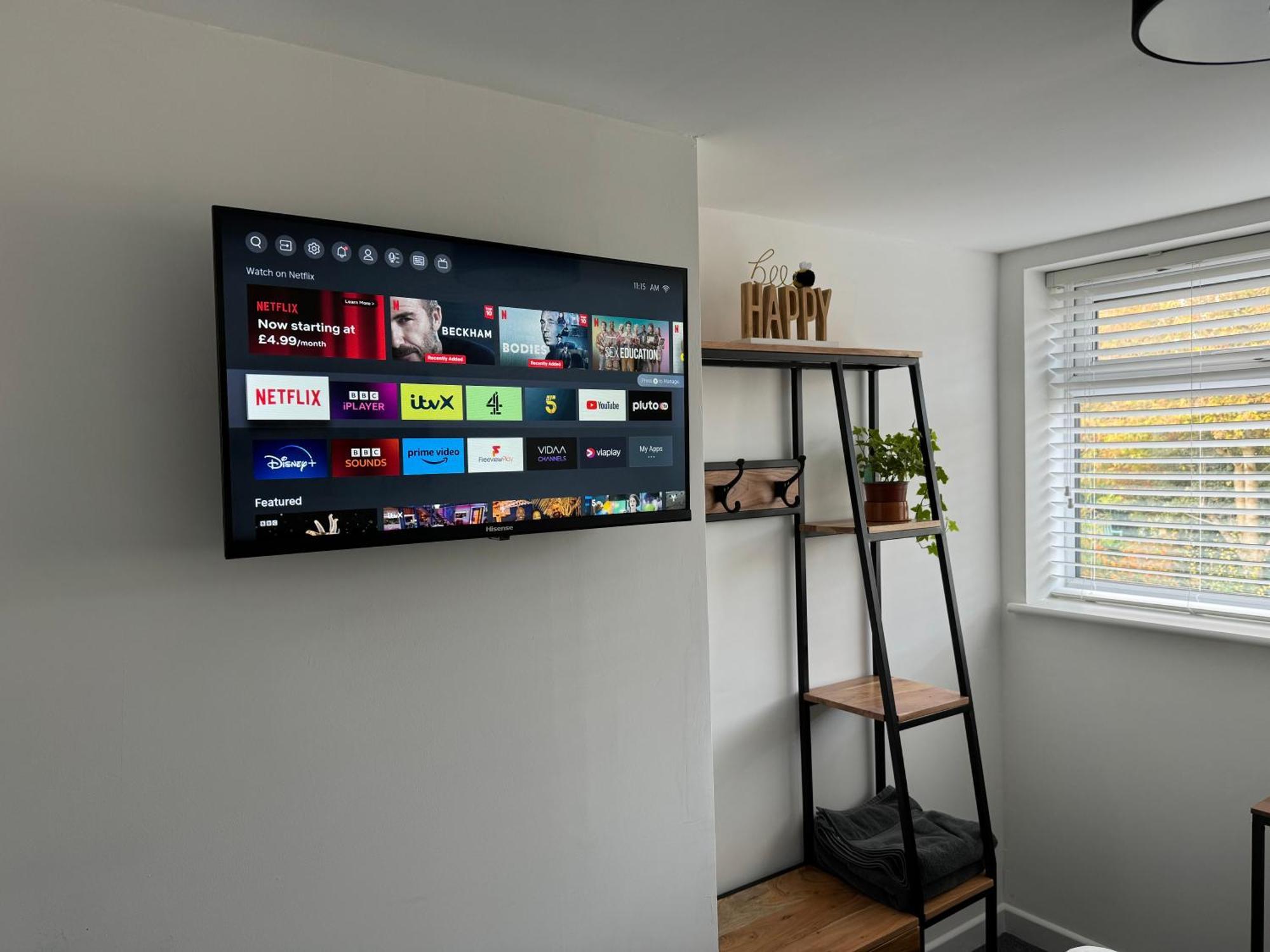 Modern 1 Bed With Car Parking Apartment